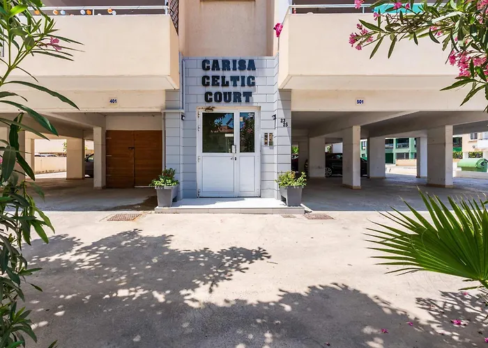 Stylish 2br With Rooftop Pool In Mackenzie Διαμέρισμα Λάρνακα