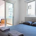 Stylish 2br With Rooftop Pool In Mackenzie Lägenhet *