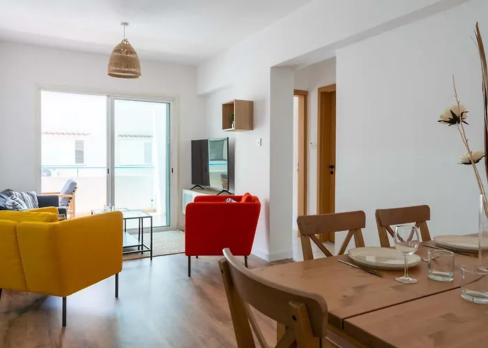 Апартаменты Stylish 2br With Rooftop Pool In Mackenzie *