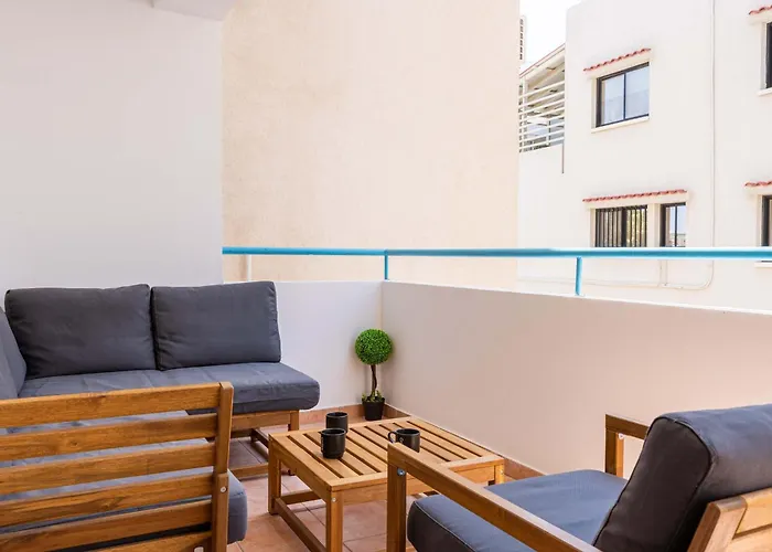 Stylish 2br With Rooftop Pool In Mackenzie Апартаменты *