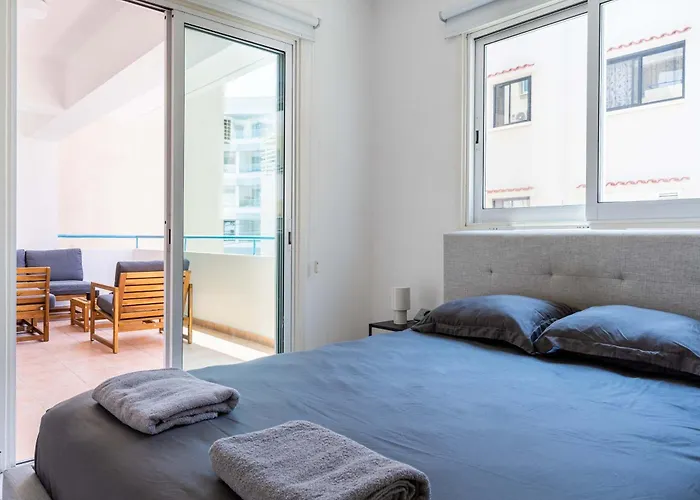 Stylish 2br With Rooftop Pool In Mackenzie Апартаменты *